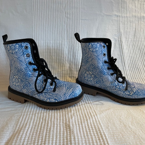 Harlow & Lloyd Victorian Blue Floral vegan boots - Picture 2 of 6